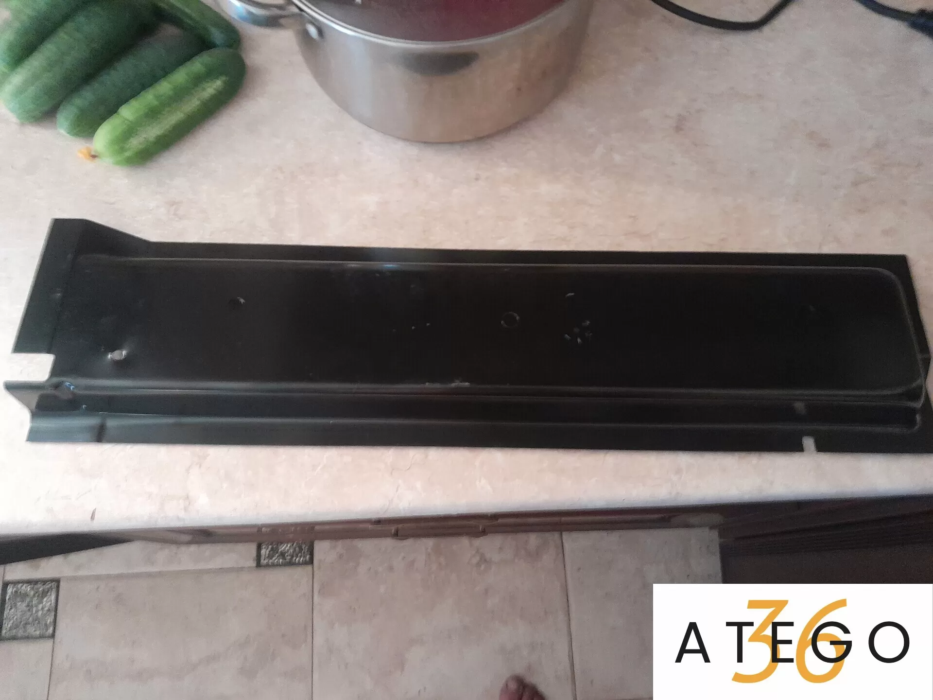 9736110629  крепление панели пола Мерседес-Бенц Атего