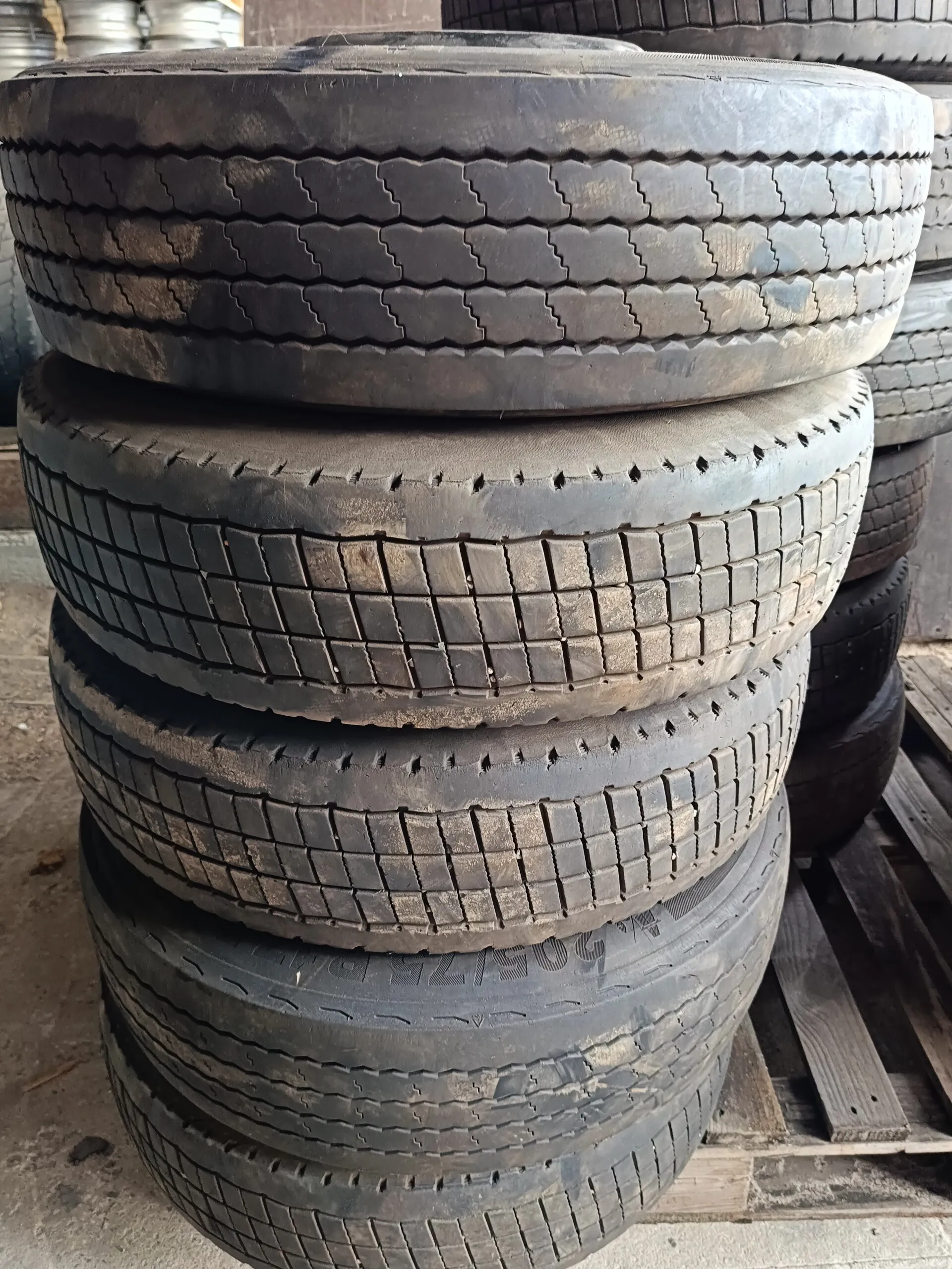 диск колесный  с резиной для Мерседес-Бенц Варио