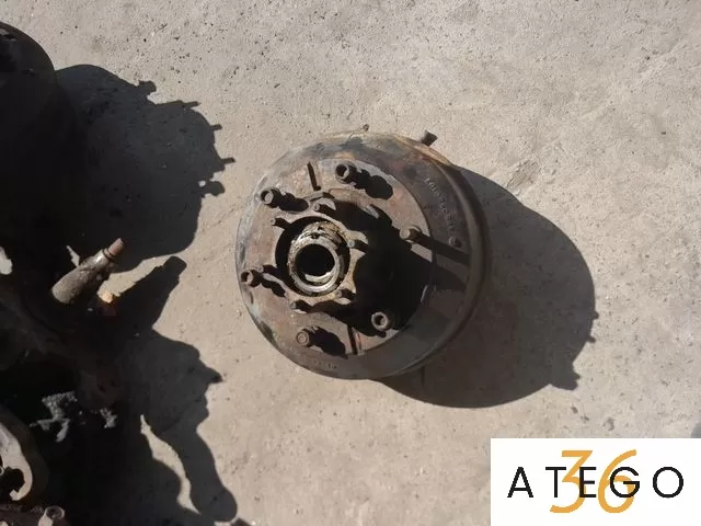 Ступица задняя Мерседес-Бенц-609  6683560102