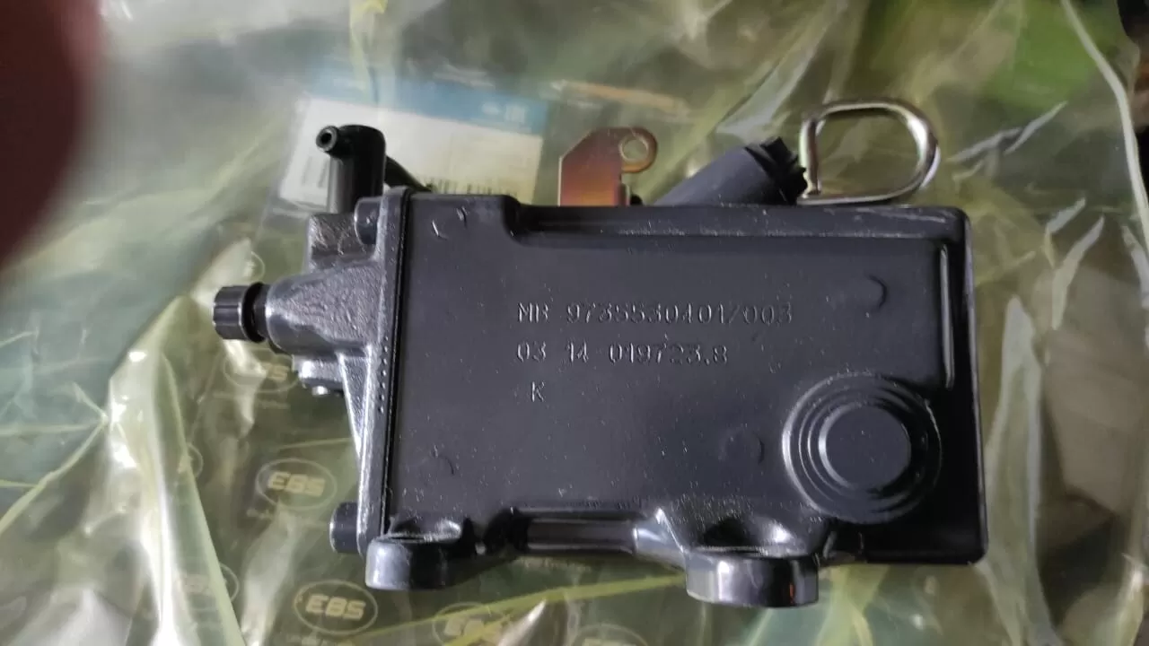 расширительный бачок ГУРа  A0004468702