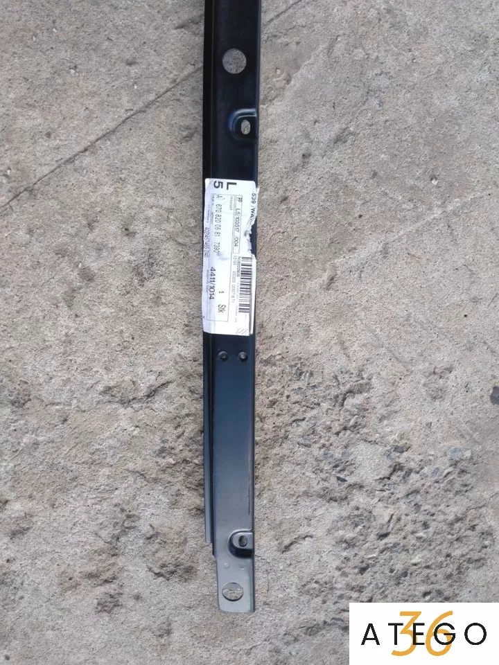 Панель крепления механизма стеклоочистителя A6708200681