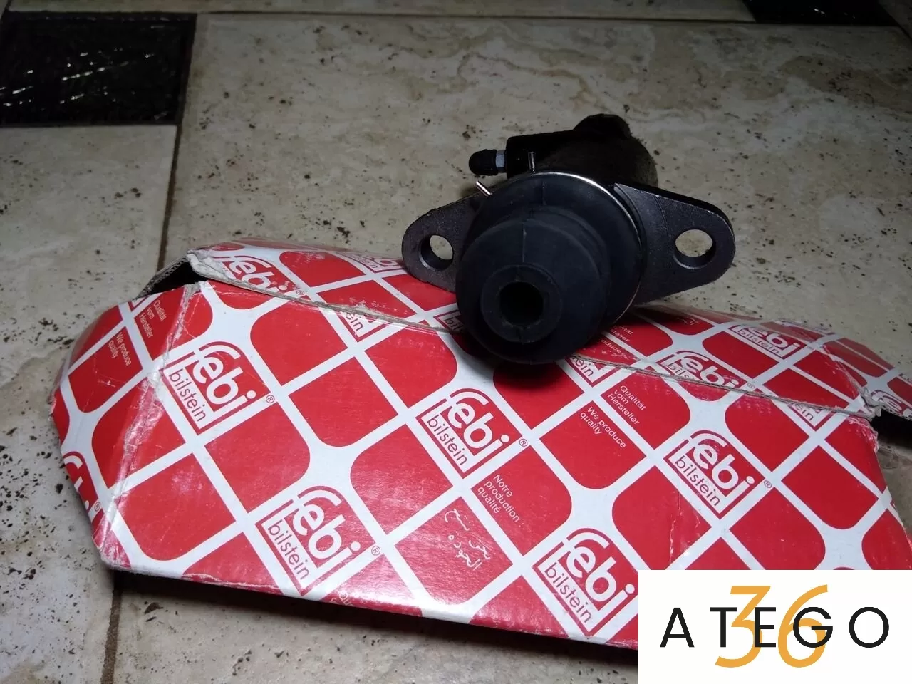 Рабочий цилиндр сцепления 12335 Мерседес-Бенц