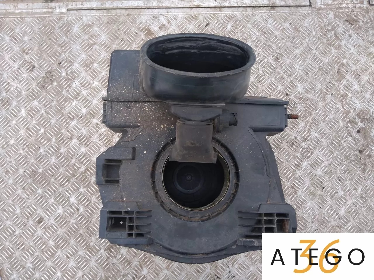 Корпус воздушного фильтра Мерседес Атего/Аксор