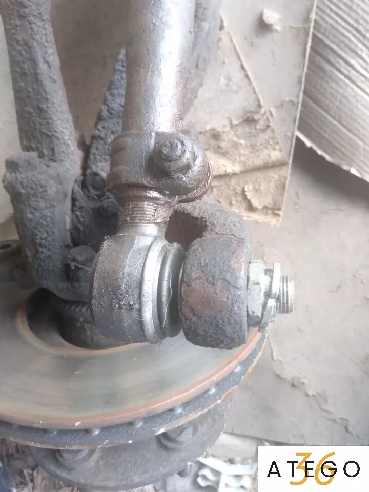 Балка передняя Мерседес-Бенц