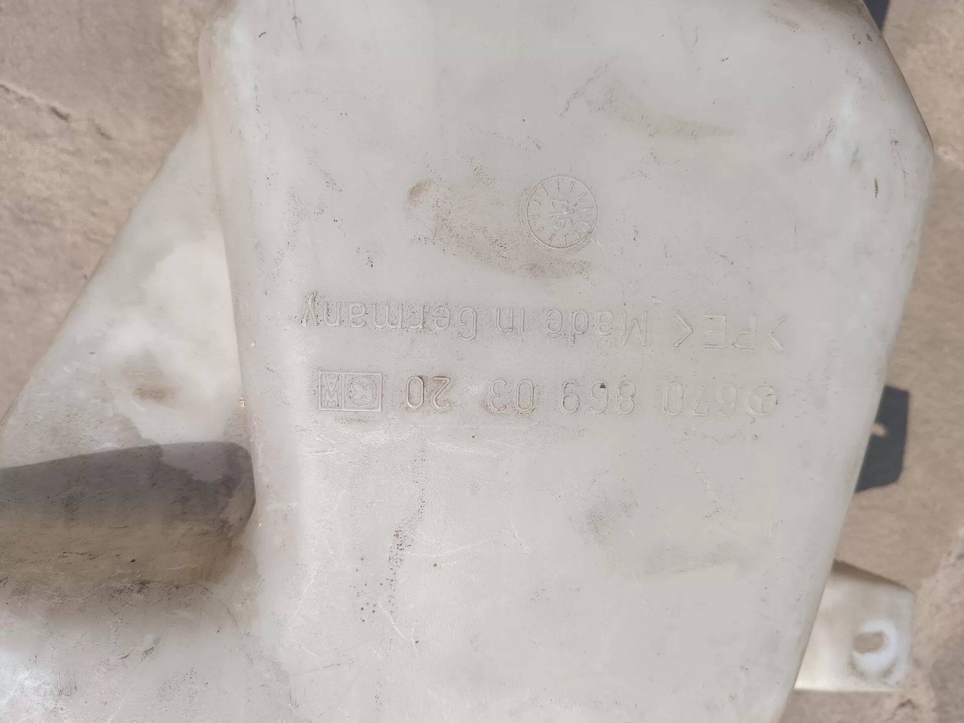 бачок омывателя  6708690320