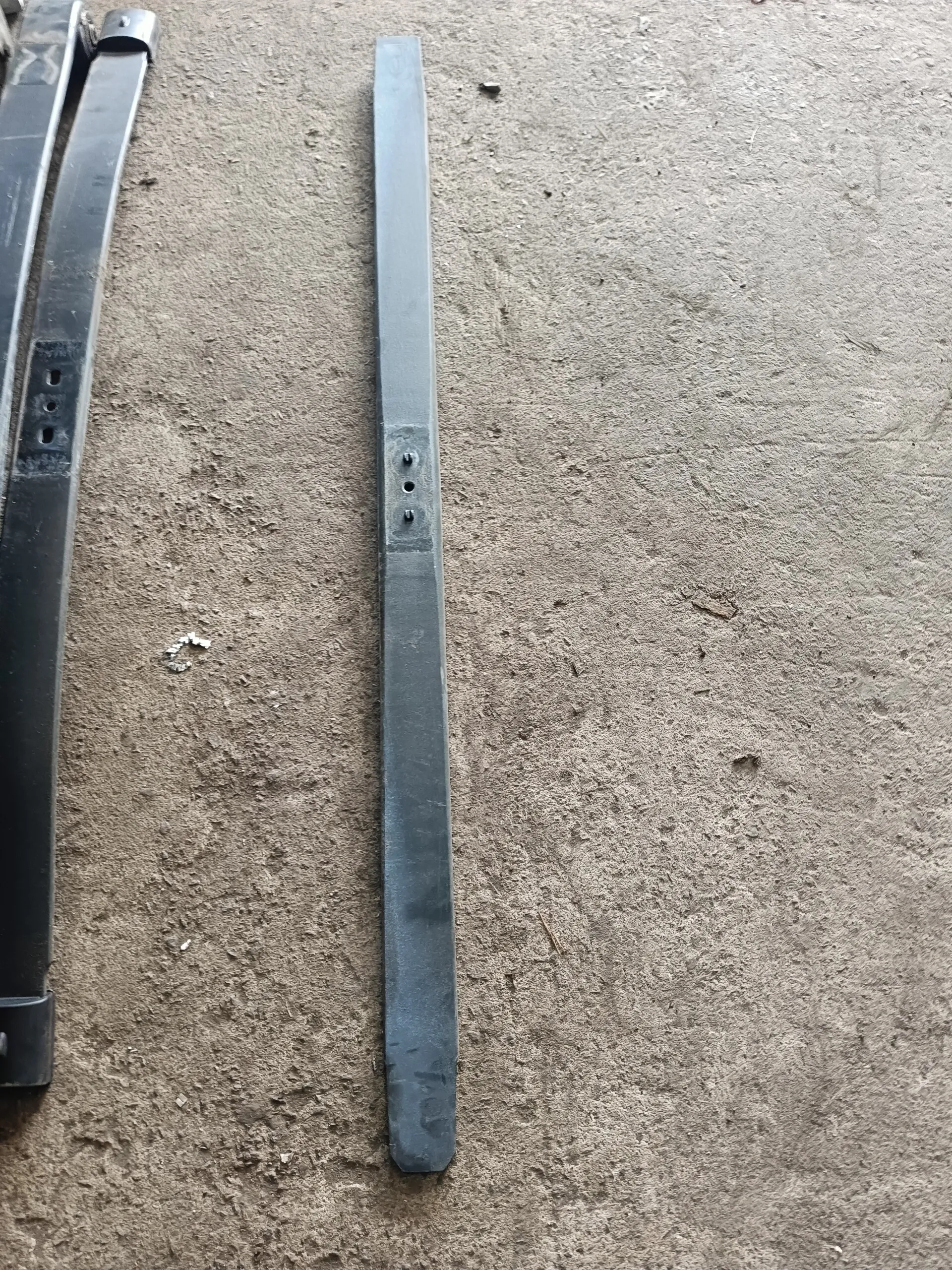 нижний лист задней рессоры A9073208502