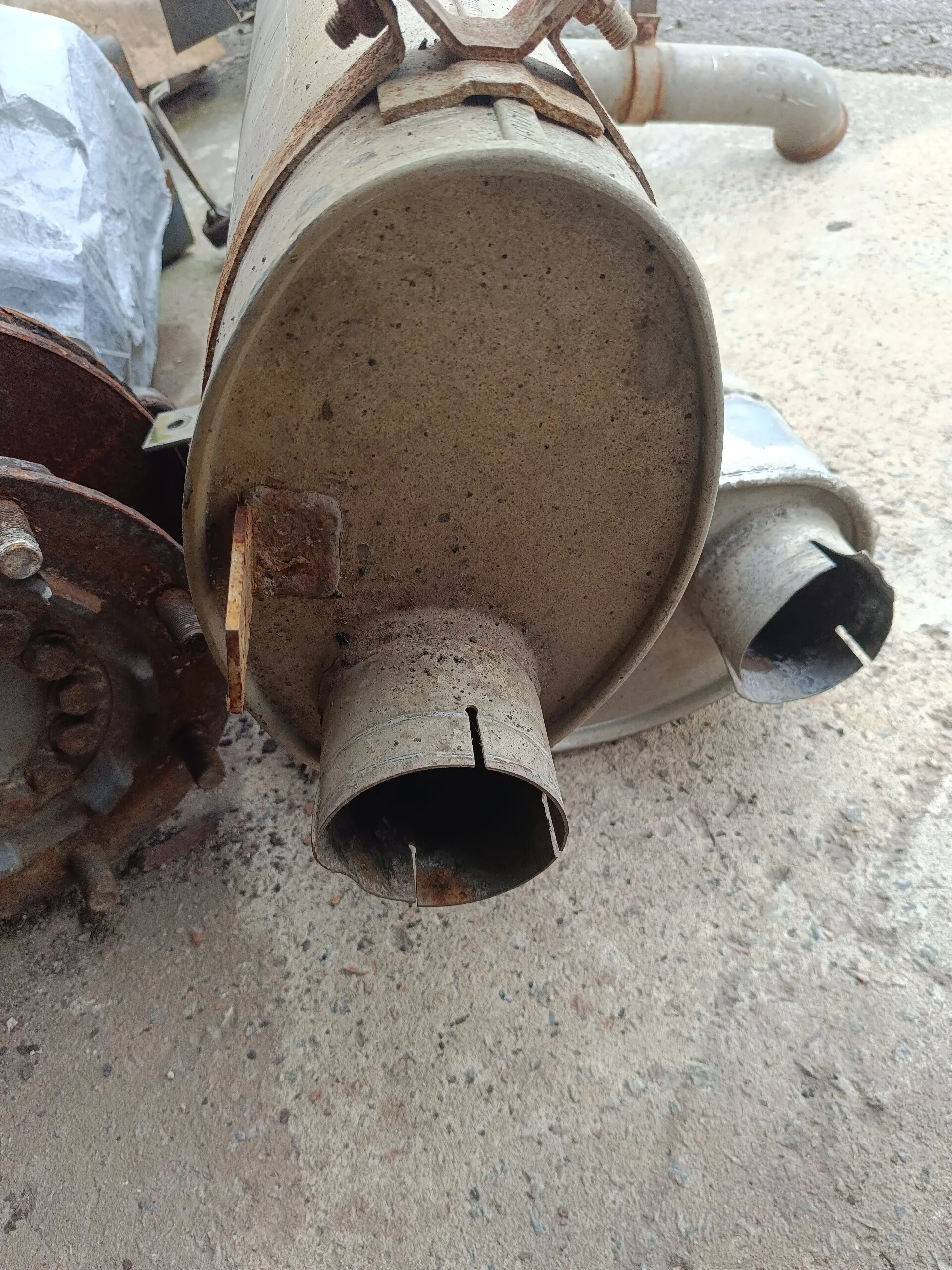 глушитель Мерседес-Бенц Варио