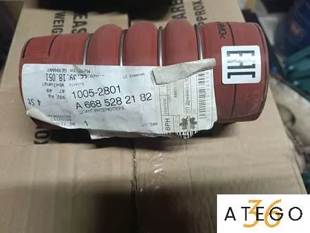 6685282182 шланг (патрубок) интеркулера Мерседес-Бенц  Варио